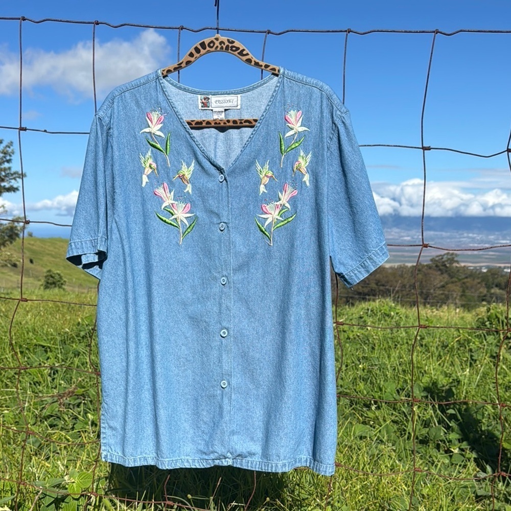Y2K VTG 90s Denim Hummingbird Embroidered  Short Sleeve top Passion 1 XL